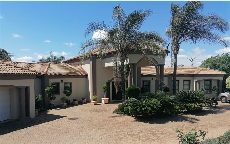 5 Bedroom Property for Sale in Doringkruin North West